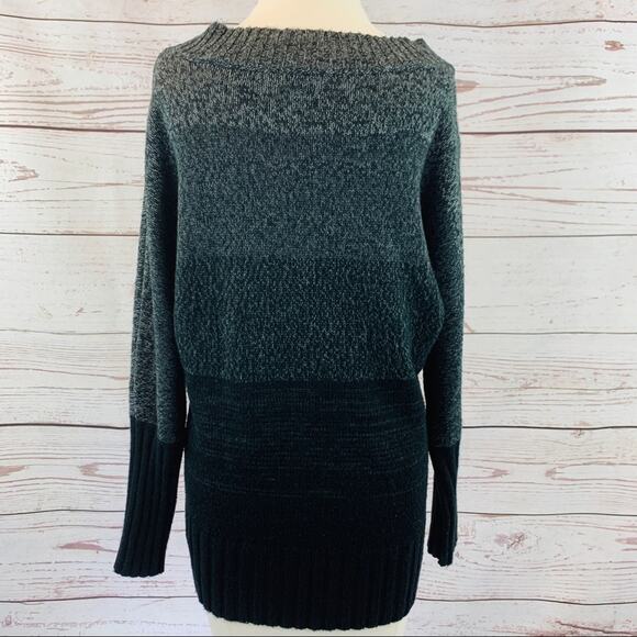 Guess black to gray gradient sweater like new size large - Picture 7 of 10